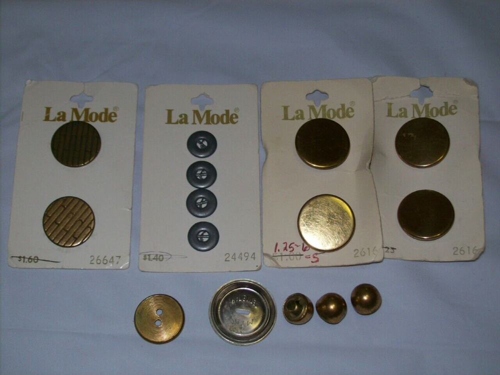 Vintage Buttons Metal Italy LaMode More -091007
